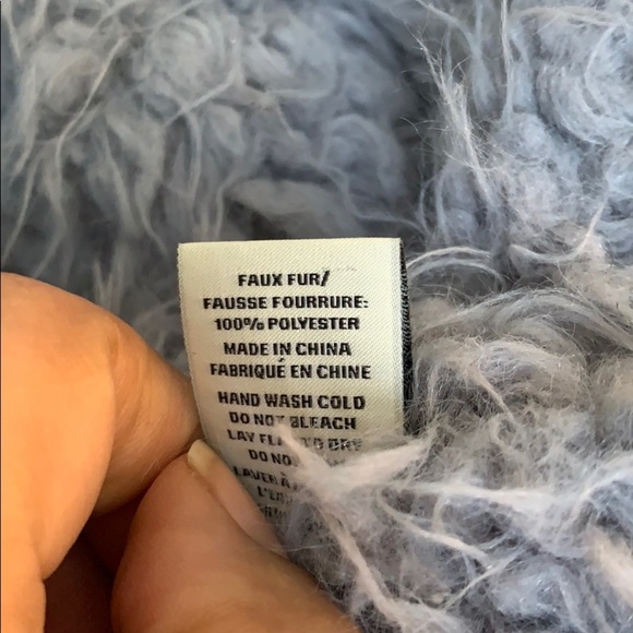 Faux fur scarf - Picture 4 of 4